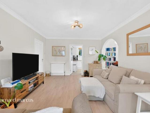 Apartment for sale in Putney, Greater London