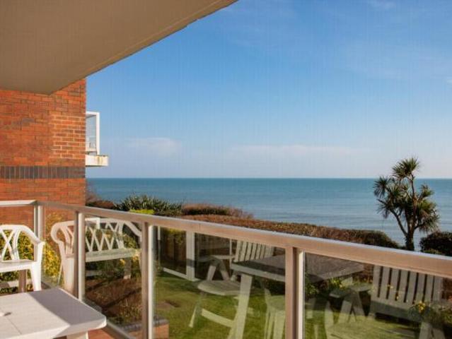 Apartment for sale in Folkestone, Kent