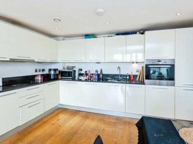 Apartment for sale in Chalvey, Slough