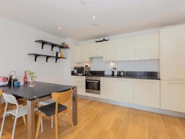 Apartment for sale in Slough
