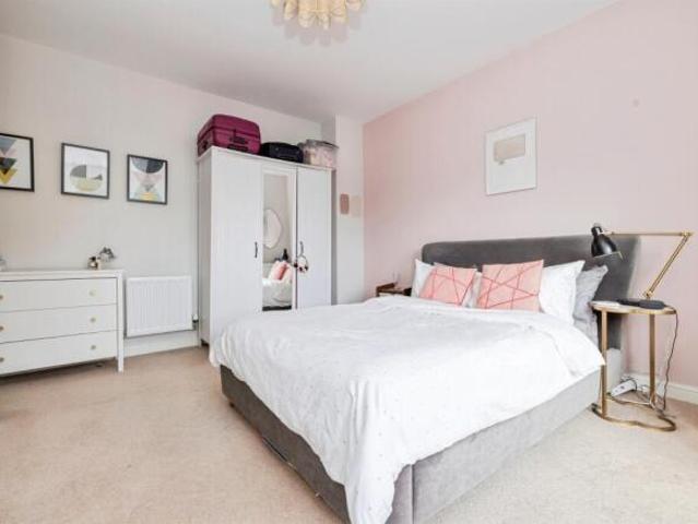 Apartment for sale in Holywell Estate, North Watford