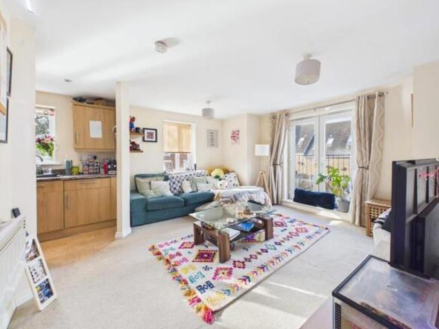 Apartment for sale in Cottingley, West Yorkshire