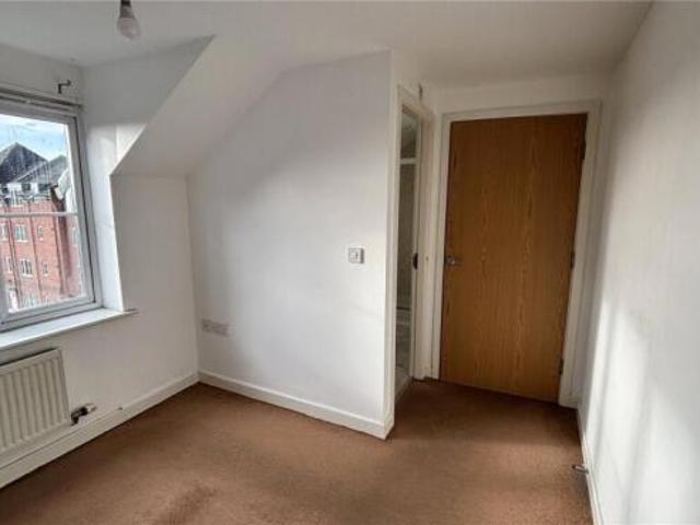 Apartment for sale in Marsh, Huddersfield