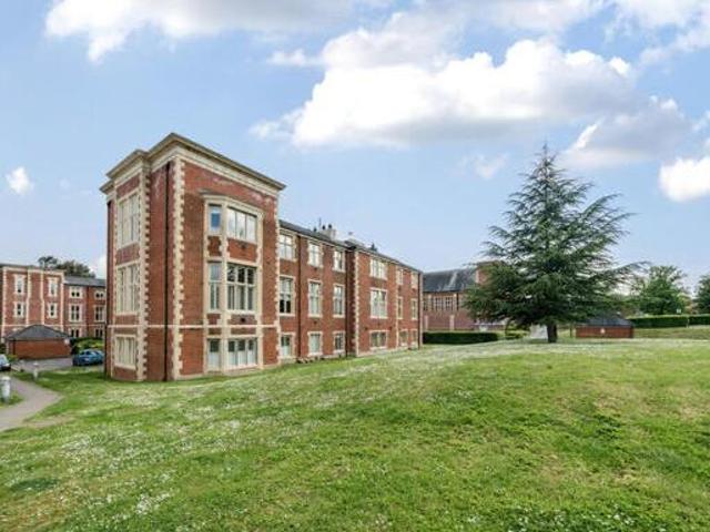 House for sale in Red Hill, Surrey