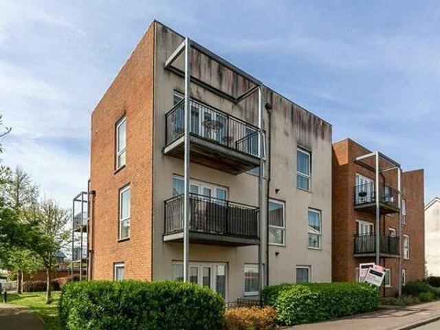 House for sale in Red Hill, Surrey