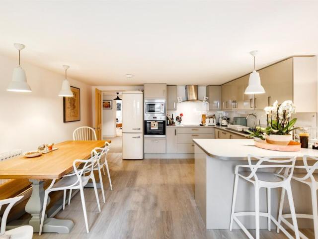 Apartment for sale in Redland