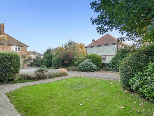 Apartment for sale in Clapham, West Sussex