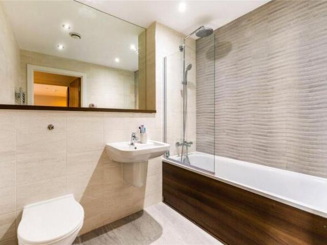 Apartment for sale in Hulme, Manchester