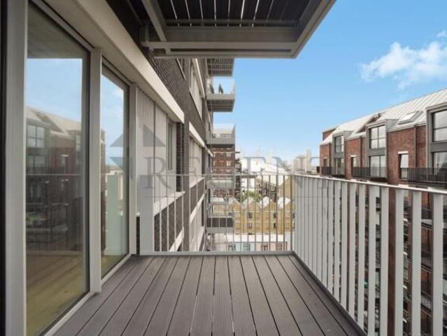 Apartment for sale in Charlesworth, East Midlands