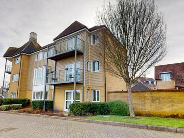 House for sale in Godinton Park, Bridgefield