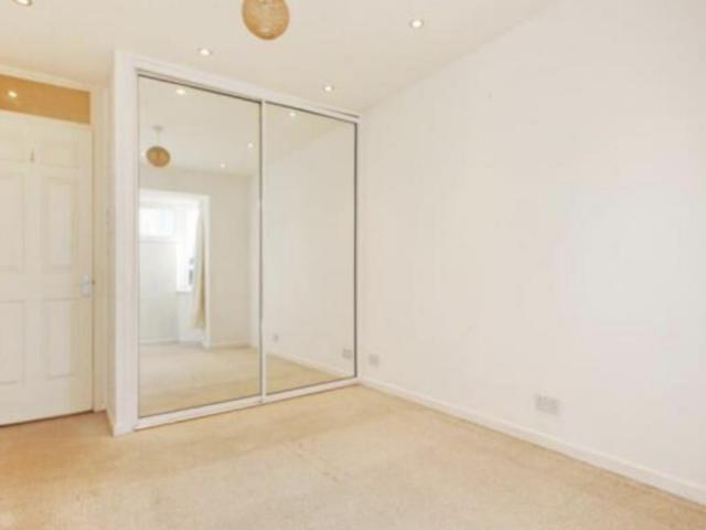Apartment for sale in The Bridge, Kent