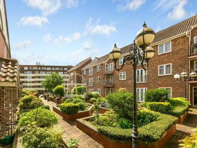 House for sale in Deepcut, Surrey