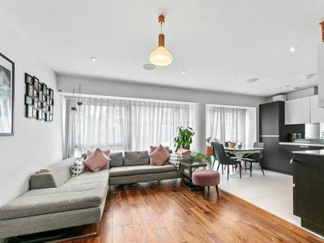 House for sale in Deepcut, Surrey