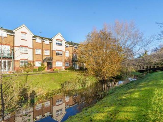 House for sale in Batchworth, Hertfordshire