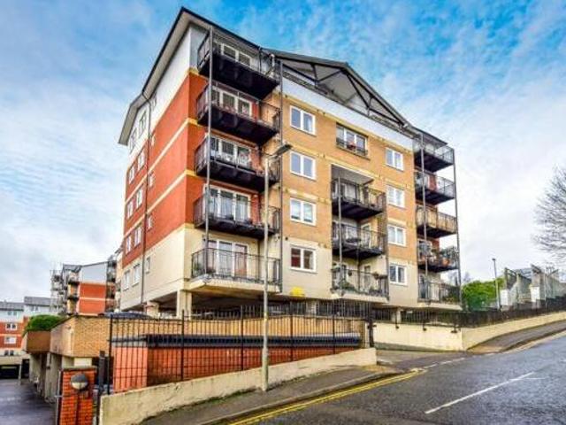 House for sale in Batchworth, Hertfordshire