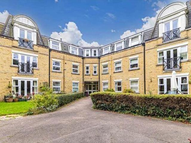 House for sale in Batchworth, Hertfordshire