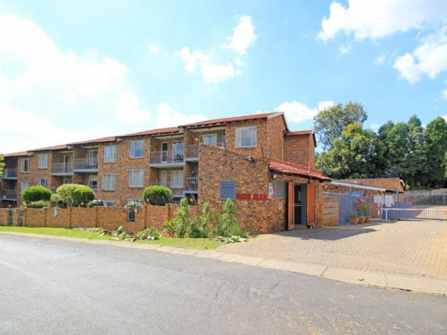 Apartment for sale in Robindale, Johannesburg