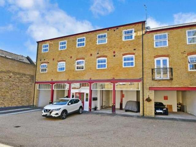 House for sale in Rochester, Kent