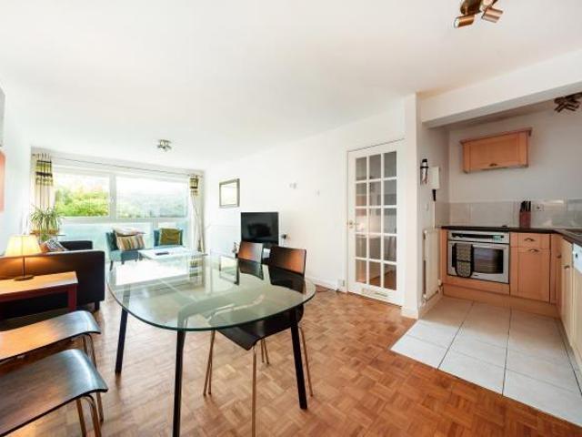 Apartment for sale in The Slade, Oxfordshire