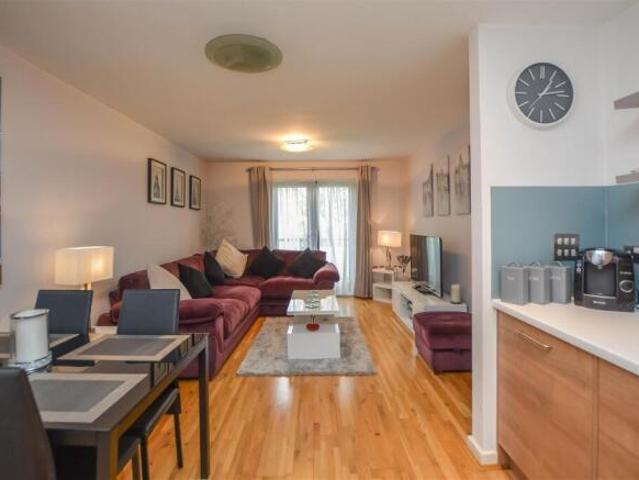 Apartment for sale in Navestock Side, Essex