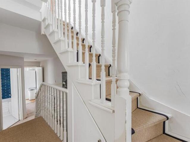 Apartment for sale in Fulham, Greater London