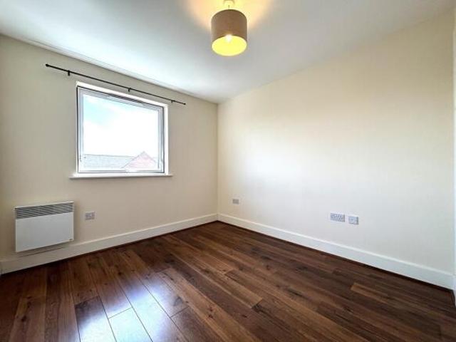 Apartment for sale in Swindon
