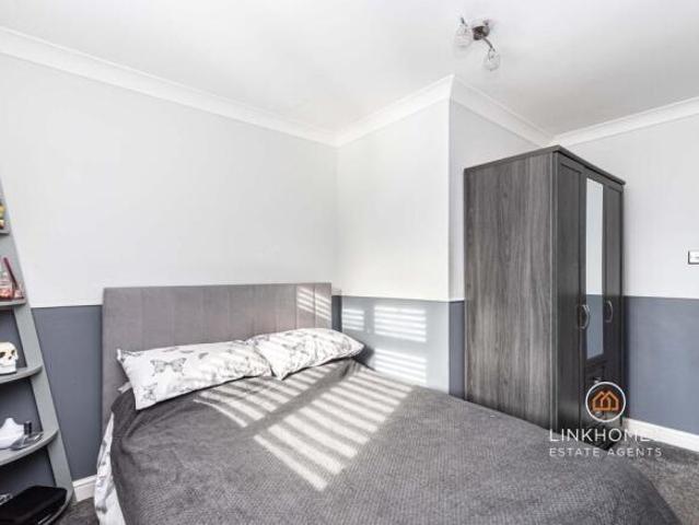 Apartment for sale in Poole