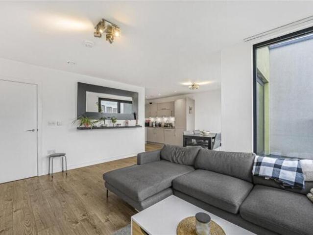 Apartment for sale in Rotherhithe, Greater London