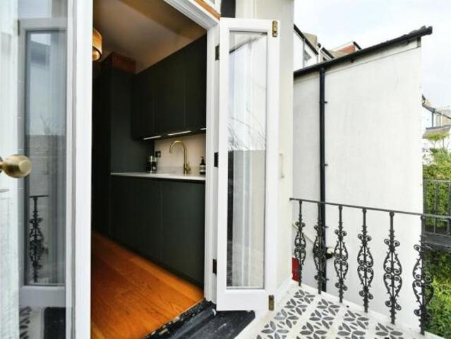 Apartment for sale in Brighton & Hove