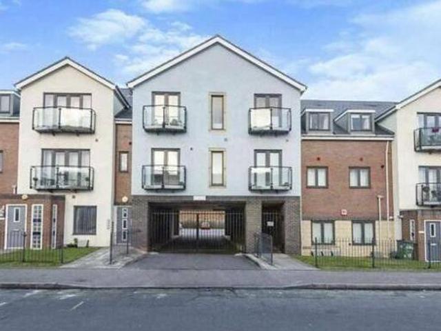House for sale in Halesowen, West Midlands