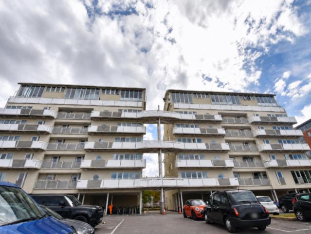 Apartment for sale in Calderstones