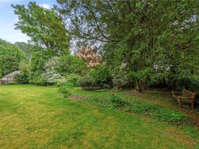 Apartment for sale in Hampshire