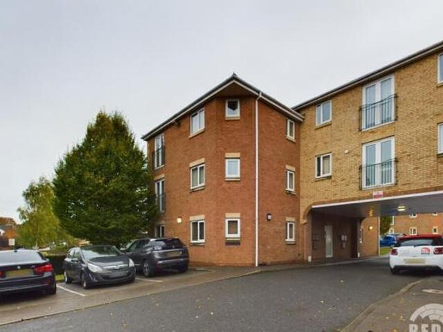 House for sale in Rugby, Warwickshire