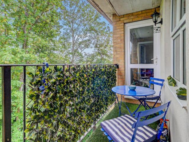 Apartment for sale in Priest Down, Hampshire