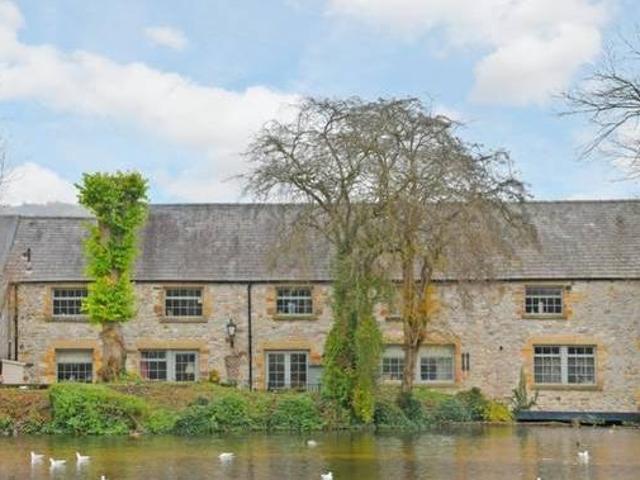 House for sale in Froggatt, East Midlands