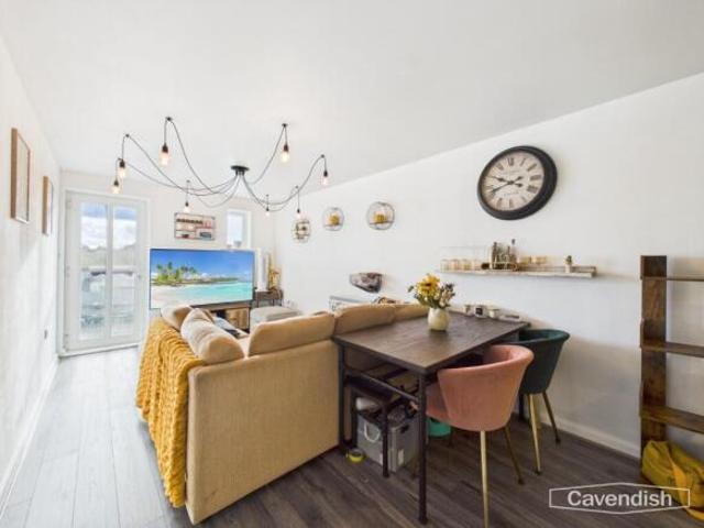 Apartment for sale in Hough Green, Two Mills