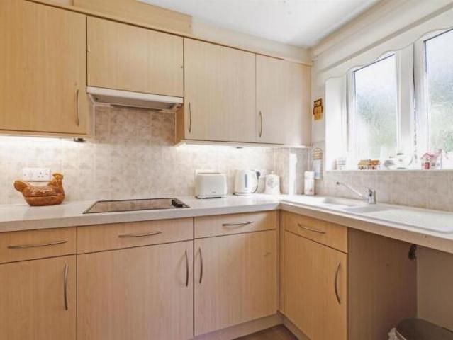 Apartment for sale in Navestock Side, Essex