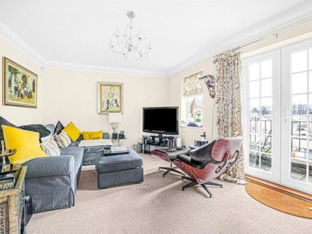 Apartment for sale in Golden Valley, Gloucestershire