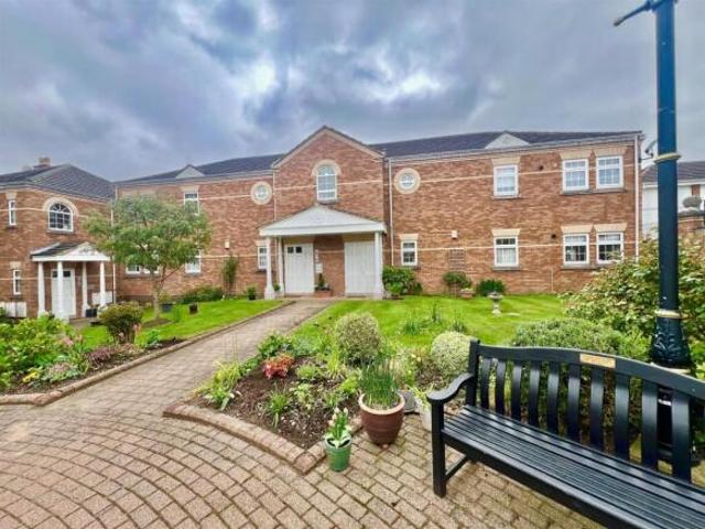Apartment for sale in Huddersfield, West Yorkshire