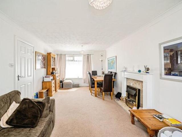 Apartment for sale in Slough