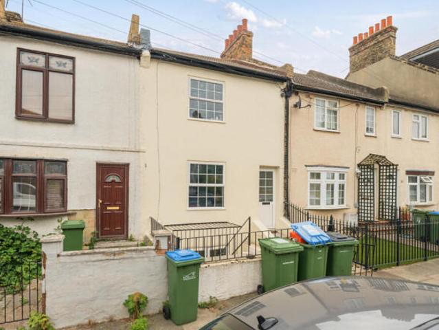 Apartment for sale in Royal Borough of Greenwich, Greater London