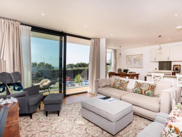 Apartment for sale in Folkestone, Kent