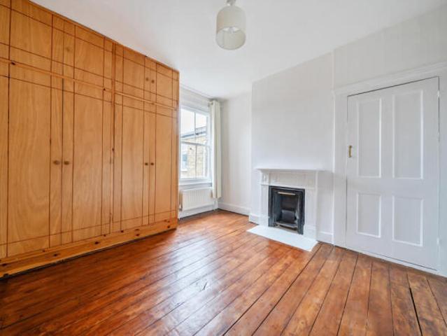 Apartment for sale in Greater London