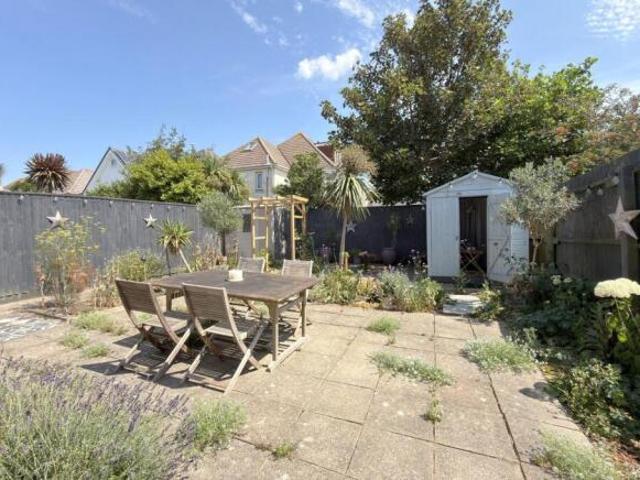 Apartment for sale in Wick, Bournemouth