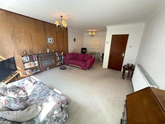 Apartment for sale in Stumperlowe, Fulwood