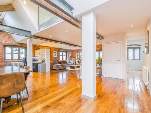 Apartment for sale in Falcon Lodge, Wales