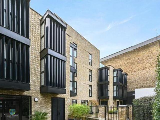 House for sale in City of London, Greater London