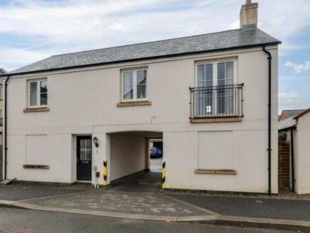 House for sale in Follaton, Strode