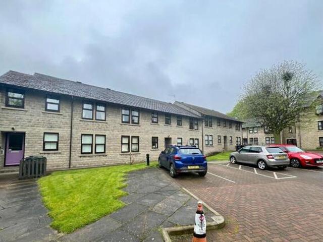 House for sale in Baildon, West Yorkshire