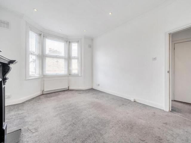 Apartment for sale in London Borough of Lewisham, Greater London